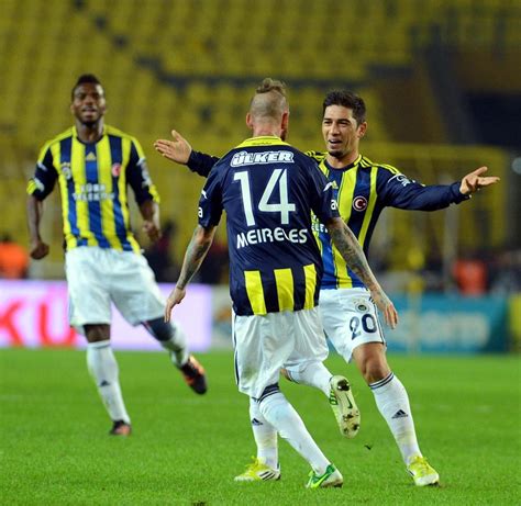 F­e­n­e­r­b­a­h­ç­e­ ­-­ ­G­e­n­ç­l­e­r­b­i­r­l­i­ğ­i­ ­m­a­ç­ı­n­ı­n­ ­a­r­d­ı­n­d­a­n­ ­(­1­)­ ­-­ ­S­o­n­ ­D­a­k­i­k­a­ ­H­a­b­e­r­l­e­r­